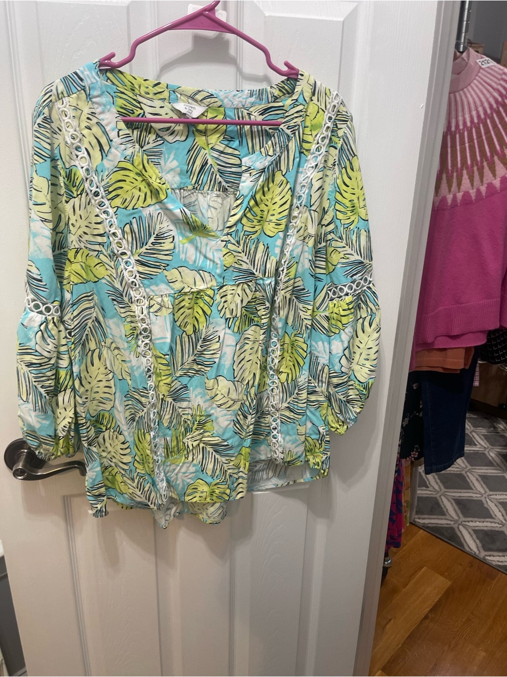 crown & ivy Tropical Leaf Crochet-Trim Peasant Top - Aqua & Lime